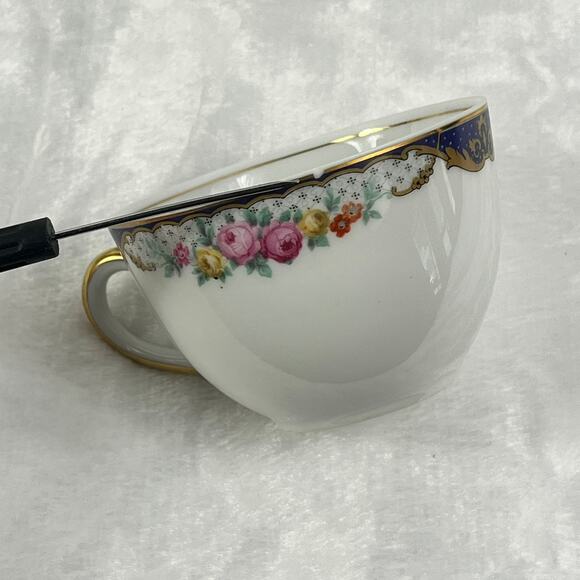 Thuny Czechoslovakia Porcelain Tea Cups Set Of 8 Floral Garland Gold Trim - Picture 12 of 15